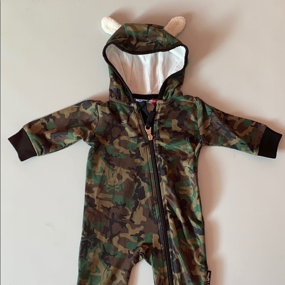 Baby playsuit hoodie Camo print size 0-3M - Picture 3 of 5